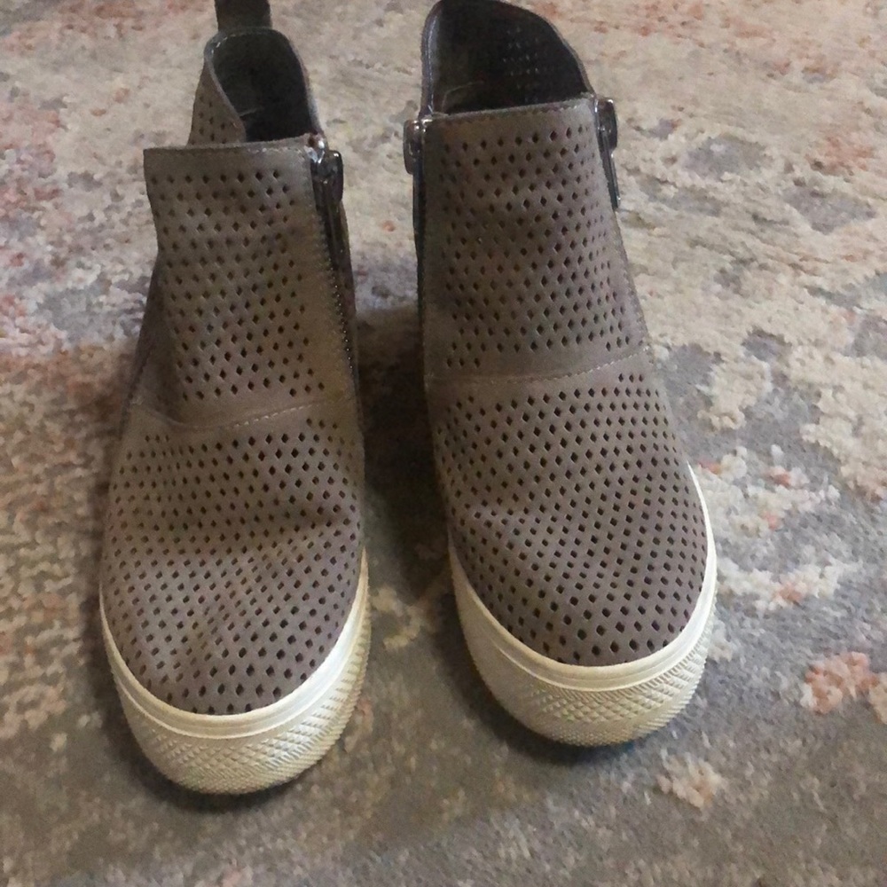 Steve Madden boots